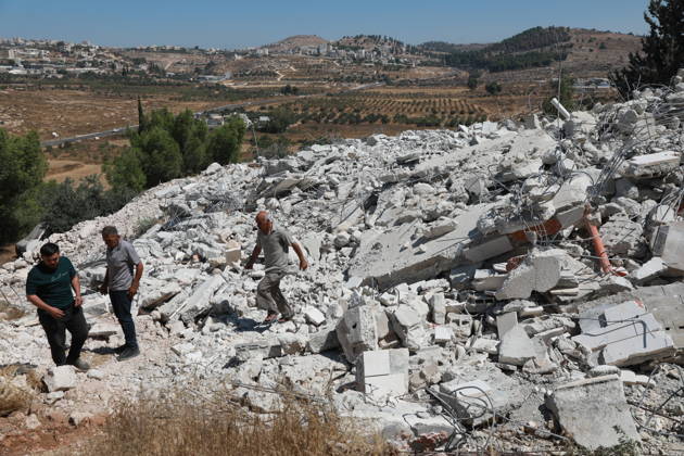 Palestinians Inspect Home Demolished by Israeli Troops near Dura Palestinians inspect the rubble of a house under construction demolished by Israeli troops in Karma village, south of the West Bank city of Dura, on August 27, 2026. Local sources said the approximately 300-square-meter house, owned by Hussein Abu Sheikha, had received a demolition notice several months earlier. Photo by Mamoun Wazwaz apaimages Hebron West Bank Palestinian Territory 270826_Hebron_MW_00(24) Copyright: xapaimagesxMamounxWazwazx xapaimagesx