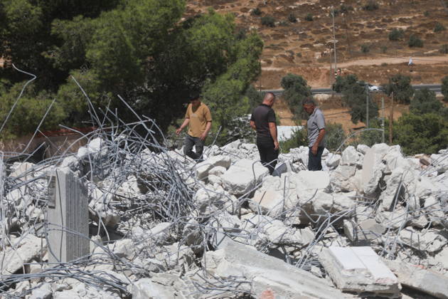 Palestinians Inspect Home Demolished by Israeli Troops near Dura Palestinians inspect the rubble of a house under construction demolished by Israeli troops in Karma village, south of the West Bank city of Dura, on August 27, 2026. Local sources said the approximately 300-square-meter house, owned by Hussein Abu Sheikha, had received a demolition notice several months earlier. Photo by Mamoun Wazwaz apaimages Hebron West Bank Palestinian Territory 270826_Hebron_MW_00(15) Copyright: xapaimagesxMamounxWazwazx xapaimagesx