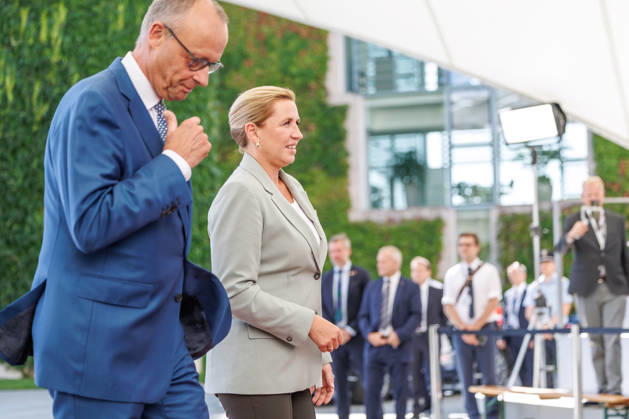 BK Merz begruesst Ministerpraesidentin Mette Frederiksen (Daenemark) Bundeskanzler Friedrich Merz (CDU) begruesst Ministerpraesidentin Mette Frederiksen (Daenemark), im Bundeskanzleramt in Berlin am 27.08.2026. Berlin Berlin Deutschland Bundeskanzleramt