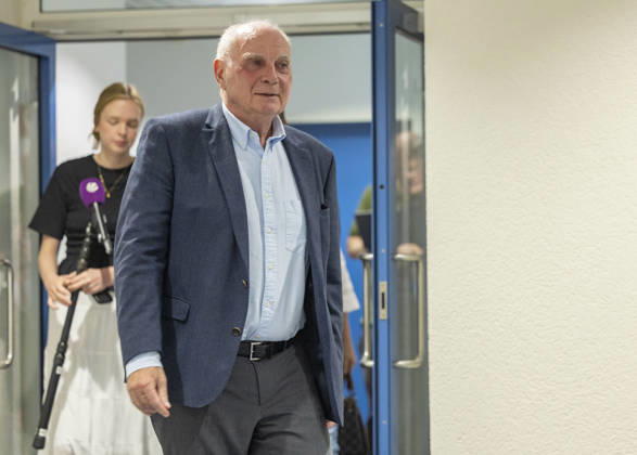 Uli Hoeneß hat einen Nachbarschaftsstreit und muss wegen zwei neu gepflanzter Bäume auf seinem Grund vor Gericht in München Datum: 27.08.2026