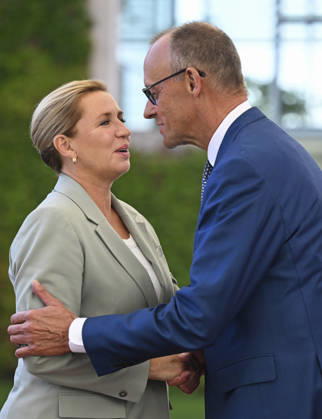 Danish Prime Minister Mette Frederiksen in Berlin BERLIN, GERMANY - AUGUST 27: German Chancellor Friedrich Merz (R) welcomes Danish Prime Minister Mette Frederiksen (L) prior to a meeting with heads of government at the Federal Chancellery in Berlin, Germany, on August 27, 2026. Halil Sagirkaya Anadolu Berlin Germany. Editorial use only. Please get in touch for any other usage.  Copyright: x2026xAnadoluxHalilxSagirkayax