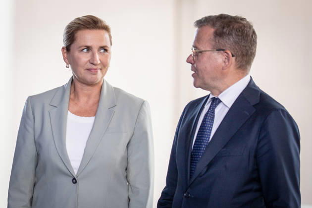 Mette Frederiksen, Staatsministerin Dänemark, Petteri Orpo, Ministerpräsident Finnland (von links);Treffen der Staats- und Regierungschefs einiger gleichgesinnter EU-Staaten zum nächsten Mehrjährigen Finanzrahmen im Bundeskanzleramt, Berlin Berlin Deutschland Bundeskanzleramt