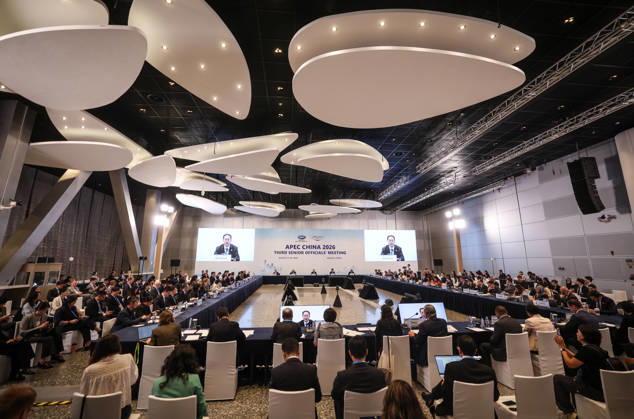 (260827) -- DALIAN, Aug. 27, 2026 -- This photo taken on Aug. 27, 2026 shows a scene of the opening of the Third Senior Officials Meeting of APEC China 2026 in Dalian, northeast China s Liaoning Province. The opening session of the Third Senior Officials Meeting of APEC China 2026 was held in Dalian on Thursday. ) CHINA-LIAONING-DALIAN-APEC-SENIOR OFFICIALS MEETING-OPENING (CN) PanxYulong 