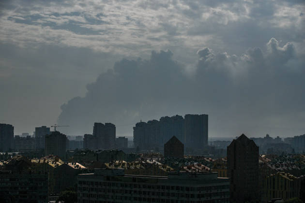 RECORD DATE NOT STATED Smoke rises over the Ukrainian capital following a Russian attack, Kyiv, Ukraine, on August 27, 2026. Since the night of August 27, Russian forces have been attacking the capital with ballistic missiles and strike drones. The overnight and daytime attacks have caused destruction and falling debris in several districts of Kyiv. Residential buildings, cars, a gymnasium and a medical facility have been damaged (Photo by Yevhen Kotenko Ukrinform) Smoke billows over Kyiv following Russian attack  Copyright: xYevhenxKotenkox