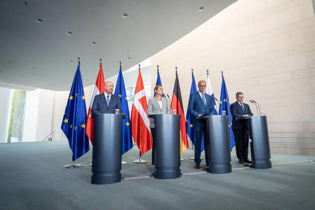 Christian Stocker, Bundeskanzler Österreich, Friedrich Merz, Bundeskanzler Deutschland, Mette Frederiksen, Staatsministerin Dänemark, Petteri Orpo, Ministerpräsident Finnland (von links);Treffen der Staats- und Regierungschefs einiger gleichgesinnter EU-Staaten zum nächsten Mehrjährigen Finanzrahmen im Bundeskanzleramt, Berlin Berlin Deutschland Bundeskanzleramt