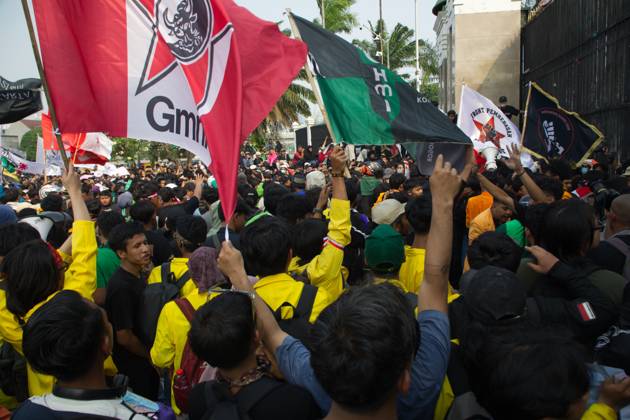 August 27, 2026: Jakarta, Indonesia, 27 August 2026 : Thousands of students and people held demonstration in fromt of Indonesianhouse of representative, the demonstration end with riots  - ZUMAh128 20260827_zap_h128_004 Copyright: xDonalxHusnix