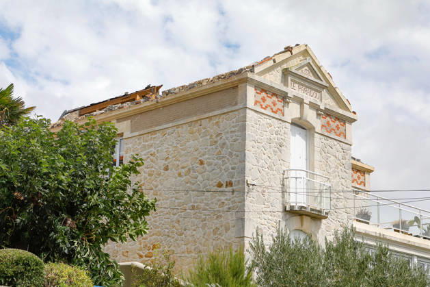 RECORD DATE NOT STATED Fouras, the storm on Wednesday, August 26, 2026; damage along the southern coast of Fouras Romuald Augé MAXPPP Fouras 27082026 Romuald Augé MAXPPP Thursday, August 27, 2026, in the aftermath of the strong winds that struck the Atlantic coast on Wednesday, August 26, villas on the southern coast of Fouras were heavily affected; firefighters are on site repairing the damage. Fouras, France, Aug. 27, 2026 In the wake of the strong winds that struck the Atlantic coast on Wednesday, August 26, villas on the southern coast of Fouras were heavily affected; firefighters are on site repairing the damage. Fouras, waterfront, southern coast, France  Copyright: xMAXPPPxRomualdxAugéx AUG202608274418 AUG202608274418