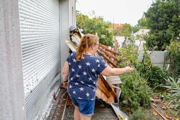 RECORD DATE NOT STATED Fouras, the storm on Wednesday, August 26, 2026; damage along the southern coast of Fouras Romuald Augé MAXPPP Fouras 27082026 Romuald Augé MAXPPP Thursday, August 27, 2026, in the aftermath of the strong winds that struck the Atlantic coast on Wednesday, August 26, villas on the southern coast of Fouras were heavily affected; firefighters are on site repairing the damage. Fouras, France, Aug. 27, 2026 In the wake of the strong winds that struck the Atlantic coast on Wednesday, August 26, villas on the southern coast of Fouras were heavily affected; firefighters are on site repairing the damage. Fouras, seaside, southern coast, France  Copyright: xMAXPPPxRomualdxAugéx AUG202608274426 AUG202608274426