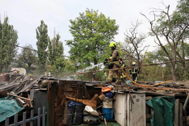 State Emergency Service rescuers deal with the consequences of a Russian attack in the Prymorskyi district of Odesa, Ukraine, August 27, 2026. On the night and morning of August 27, the Russian Federation attacked Odesa. The Russian army massively attacked Odesa with missiles and drones. The Russian strikes damaged infrastructure, an academic institution, and a multi-storey building. (Photo by Nina Liashonok Ukrinform) Odesa hit by overnight and daytime Russian strikes  Copyright: xNinaxLiashonokx