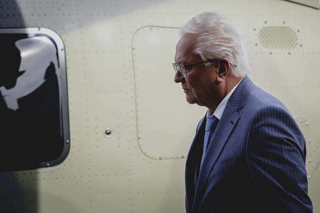 Armin Papperger, Vorstandsvorsitzender von Rheinmetall, aufgenommen im Rahmen einer Pressekonferenz zum geplanten Defence-Hub Nordhessen von RheinMetall am Flughafen Kassel-Calden in Kassel, 27.08.2026. Kassel Deutschland Copyright: xFlorianxGaertnerx