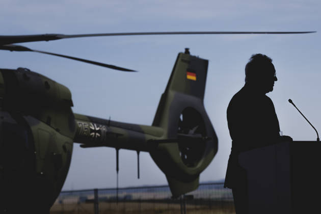 Armin Papperger, Vorstandsvorsitzender von Rheinmetall, aufgenommen im Rahmen einer Pressekonferenz zum geplanten Defence-Hub Nordhessen von RheinMetall am Flughafen Kassel-Calden in Kassel, 27.08.2026. Kassel Deutschland Copyright: xFlorianxGaertnerx