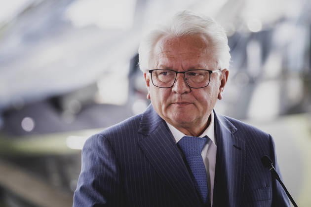 Armin Papperger, Vorstandsvorsitzender von Rheinmetall, aufgenommen im Rahmen einer Pressekonferenz zum geplanten Defence-Hub Nordhessen von RheinMetall am Flughafen Kassel-Calden in Kassel, 27.08.2026. Kassel Deutschland Copyright: xFlorianxGaertnerx