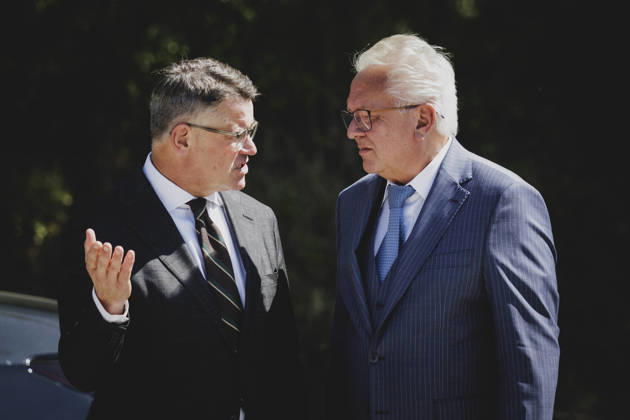 (R-L) Armin Papperger, Vorstandsvorsitzender von Rheinmetall, und Boris Rhein, Ministerpraesident von Hessen, aufgenommen im Rahmen eines Werksbesuchs bei Rheinmetall in Kassel, 27.08.2026. Kassel Deutschland Copyright: xFlorianxGaertnerx