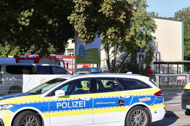 Gosen-Neu Zittau, Brandenburg, Deutschland, 27.08.2026: Amoktat an Docemus-Campus: Polizei hat den Tatort abgesperrt Copyright: xdtsxNachrichtenagenturx dts_131499