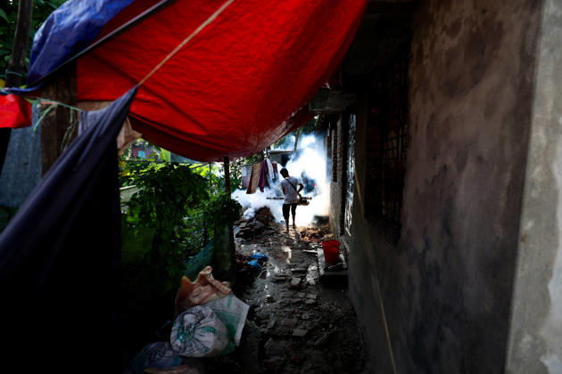 Dengue Outbreak in Bangladesh BARISHAL, BANGLADESH - AUGUST 27: A City Corporation worker is seen spreading mosquito repellent using a fogging machine in Barishal, Bangladesh on August 27, 2026. Niamul Rifat Anadolu Barishal Bangladesh. Editorial use only. Please get in touch for any other usage.  Copyright: x2026xAnadoluxNiamulxRifatx