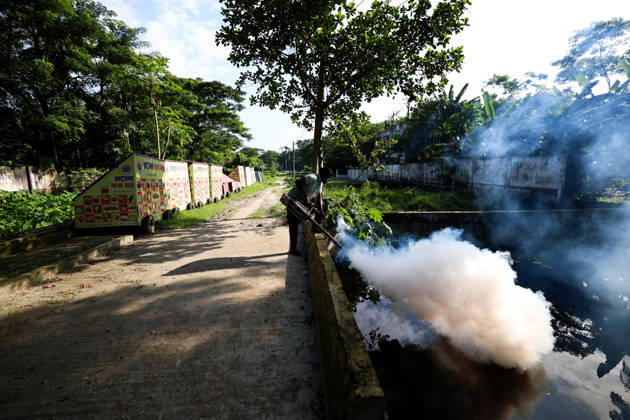 Dengue Outbreak in Bangladesh BARISHAL, BANGLADESH - AUGUST 27: A City Corporation worker is seen spreading mosquito repellent using a fogging machine in Barishal, Bangladesh on August 27, 2026. Niamul Rifat Anadolu Barishal Bangladesh. Editorial use only. Please get in touch for any other usage.  Copyright: x2026xAnadoluxNiamulxRifatx