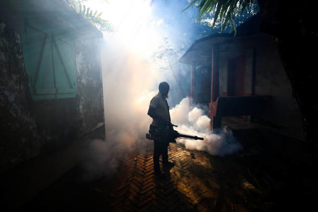 Dengue Outbreak in Bangladesh BARISHAL, BANGLADESH - AUGUST 27: A City Corporation worker is seen spreading mosquito repellent using a fogging machine in Barishal, Bangladesh on August 27, 2026. Niamul Rifat Anadolu Barishal Bangladesh. Editorial use only. Please get in touch for any other usage.  Copyright: x2026xAnadoluxNiamulxRifatx