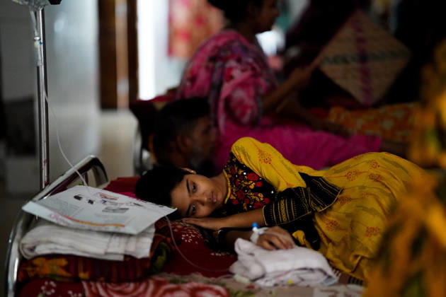 Dengue Outbreak in Bangladesh BARISHAL, BANGLADESH - AUGUST 27: A Patient is seen taking treatment at the Sher-E-Bangla Medical College Hospital after being diagnosed with Dengue in Barishal, Bangladesh on August 27, 2026. Niamul Rifat Anadolu Barishal Bangladesh. Editorial use only. Please get in touch for any other usage.  Copyright: x2026xAnadoluxNiamulxRifatx