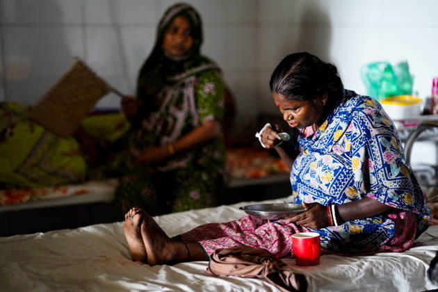 Dengue Outbreak in Bangladesh BARISHAL, BANGLADESH - AUGUST 27: A Patient is seen taking treatment at the Sher-E-Bangla Medical College Hospital after being diagnosed with Dengue in Barishal, Bangladesh on August 27, 2026. Niamul Rifat Anadolu Barishal Bangladesh. Editorial use only. Please get in touch for any other usage.  Copyright: x2026xAnadoluxNiamulxRifatx