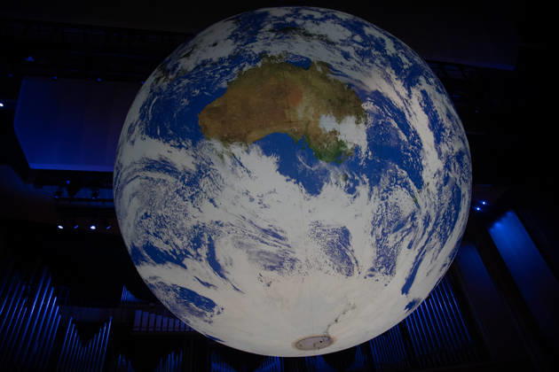 Luke Jerram s Earth Installation GAIA Suspended over Royal Festival Hall Stage at Royal Festival Hall, London, UK - Thursday 27 August 2026 A General view of GAIA by Luke Jerram at Royal Festival Hall, London, England, UK on Thursday 27 August, 2026. The Installation runs from Friday 28th August - 30th August 2026 and Orchestral performances from the BBC Concert Orchestra will take place on Friday 28th and Saturday 29th August 2026., Credit:Justin Ng Avalon UK, England, London, Royal Festival Hall Copyright: xJustinxNgx xAvalonx 1128810181