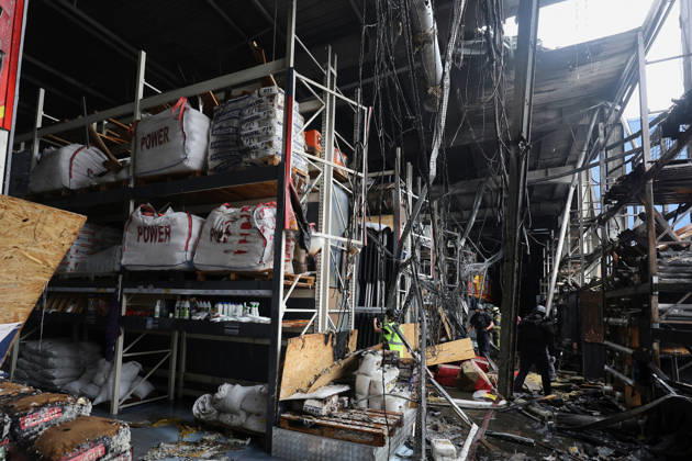 Experts work in an Epicenter hypermarket in the Osnovianskyi district, destroyed by a Russian drone attack, Kharkiv, Ukraine, August 27, 2026. A 40-year-old man was killed, and four others were injured in the strike. (Photo by Viacheslav Madiievskyi Ukrinform) Russian drone attacks home improvement hypermarket in Kharkiv  Copyright: xViacheslavxMadiievskyix