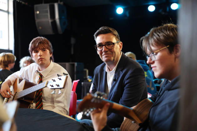 Prime Minister Andy Burnham visits Belfast 27 08 2026. Belfast, United Kingdom. Prime Minister Andy Burnham and Chris Bryant, Secretary of State for Northern Ireland meet young people at Oh Yeah Music Centre on their visit to Belfast., Credit:Ben Perry B66 Avalon United Kingdom, Northern Ireland, Belfast  Copyright: xBenxPerryx xB66x xAvalonx 1128818833