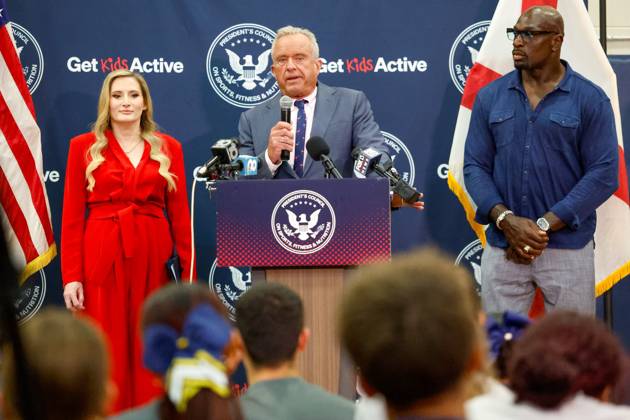 August 27, 2026, Tampa, Florida, USA: From left to right, Rep. Laurel Lee, R-Tampa, U.S. Secretary of Health and Human Services Robert F. Kennedy, Jr. and Thaddeus Bullard, a WWE Hall of Famer, take a turn speaking to students during the Presidential Fitness Test event at Gaither High School on Thursday, Aug. 27, 2026, in Tampa. Tampa USA - ZUMAs70_ 20260827_zan_s70_023 Copyright: xJeffereexWoox