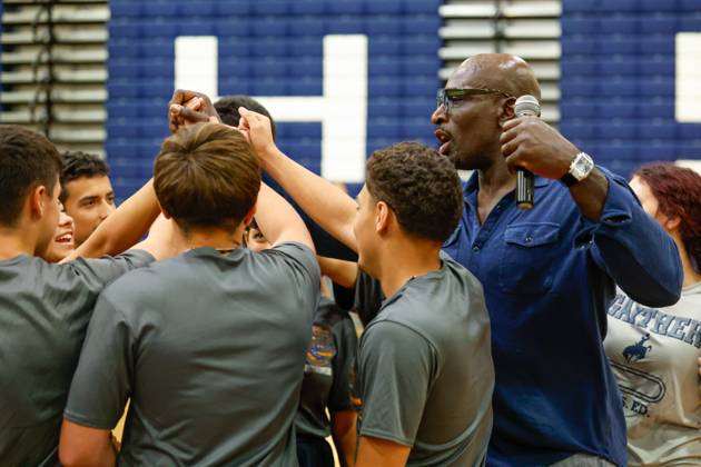 August 27, 2026, Tampa, Florida, USA: Thaddeus Bullard, a WWE Hall of Famer, cheers on students, while they do exercise routines during the Presidential Fitness Test event at Gaither High School on Thursday, Aug. 27, 2026, in Tampa. Tampa USA - ZUMAs70_ 20260827_zan_s70_025 Copyright: xJeffereexWoox