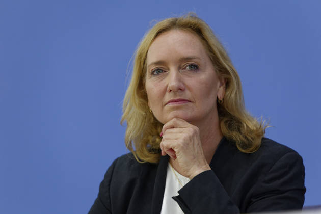 Die Linke: Bundesmietendeckel grundgesetzkonform 2026-08-27 Deutschland, Berlin Bundespressekonferenz zu dem von der Fraktion die Linke im Deutschen Bundestag in Auftrag gegebenen Rechtsgutachten zur Einführung eines bundesweiten Mietendeckels. Im Bild Caren Lay, Sprecherin für Mieten-, Bau- und Wohnungspolitik der Fraktion Die Linke im Bundestag.