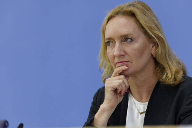 Die Linke: Bundesmietendeckel grundgesetzkonform 2026-08-27 Deutschland, Berlin Bundespressekonferenz zu dem von der Fraktion die Linke im Deutschen Bundestag in Auftrag gegebenen Rechtsgutachten zur Einführung eines bundesweiten Mietendeckels. Im Bild Caren Lay, Sprecherin für Mieten-, Bau- und Wohnungspolitik der Fraktion Die Linke im Bundestag.