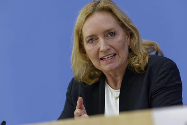 Die Linke: Bundesmietendeckel grundgesetzkonform 2026-08-27 Deutschland, Berlin Bundespressekonferenz zu dem von der Fraktion die Linke im Deutschen Bundestag in Auftrag gegebenen Rechtsgutachten zur Einführung eines bundesweiten Mietendeckels. Im Bild Caren Lay, Sprecherin für Mieten-, Bau- und Wohnungspolitik der Fraktion Die Linke im Bundestag.