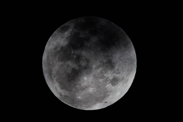 Santiago, August 27, 2026: Lunar eclipse known as the Blood Moon under cloudy skies in Santiago, Diego Martin Aton, Chile; Aton 1184786 jpeg  Copyright: DIEGOxMARTIN ATONxCHILE
