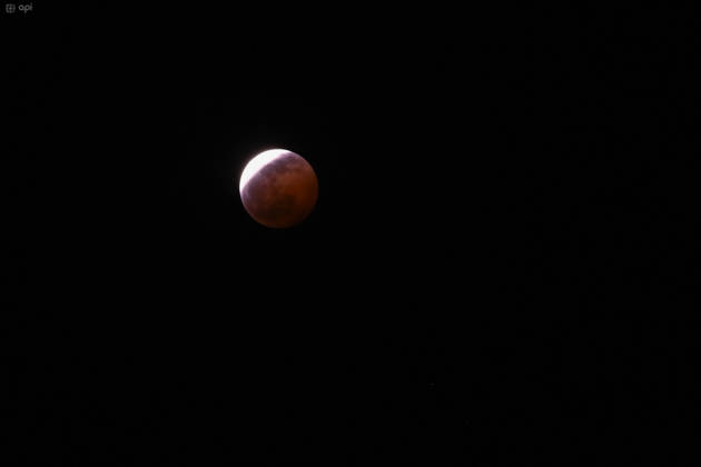 Manta, August 28, 2026 The partial lunar eclipse, with 90% coverage, cast reddish and dark hues; and in Ecuador it was visible from 8:23 p.m. and ended at 2:00 a.m. API PHOTO ARIEL OCHOA Manta, Manabí, Ecuador 20260827 242112 6a910b6b4565b img 8484 jpeg Copyright: xArielxOchoax