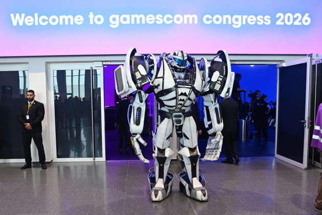 Roboter vor dem Eingang zum gamescom congress, Feature, Randmotiv, Symbolfoto, Messe Gamescom in Koeln am 27.08.2026,
