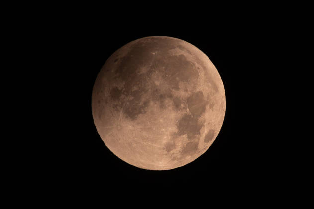Partial lunar eclipse observed from Northern Hungary ZSUJTA, HUNGARY - AUGUST 28: A partial lunar eclipse, caused by the Moon passing through Earth s shadow, is observed near Zsujta, Hungary, on August 28, 2026. Robert Nemeti Anadolu Zsujta Hungary. Editorial use only. Please get in touch for any other usage. Copyright: x2026xAnadoluxRobertxNemetix