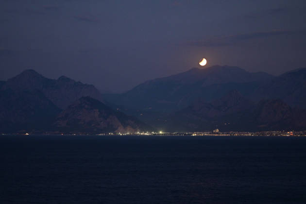 Partial lunar eclipse observed in Antalya ANTALYA, TURKIYE - AUGUST 28: A partial lunar eclipse, which occurs when part of the Moon passes through Earth s shadow, is observed in Antalya, Turkiye, on August 28, 2026. Orhan Cicek Anadolu Antalya Turkey. Editorial use only. Please get in touch for any other usage.  Copyright: x2026xAnadoluxOrhanxCicekx