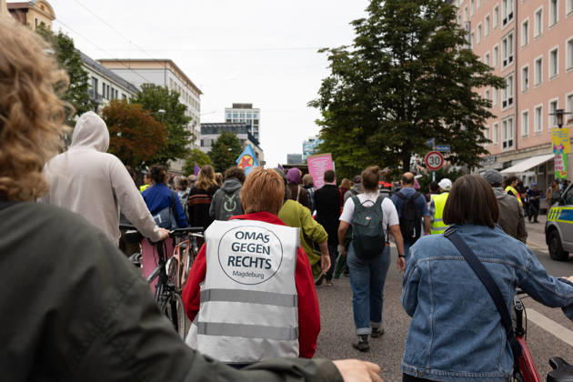 Migra-Streik rally against racism and social exclusion in Germany s Magdeburg MAGDEBURG, GERMANY - AUGUST 27: Business owners, organizers and supporters take part in a rally against racism and social exclusion outside the Saxony-Anhalt state parliament at Domplatz in Magdeburg, Germany, on August 27, 2026. The rally was held as part of the Migra-Streik, during which participating migrant-run businesses across Magdeburg voluntarily closed from 10 a.m. to 3 p.m. to call for solidarity and the protection of a free and democratic society, ahead of Saxony-Anhalt s state election on September 6. Somaya Abdelrahman Anadolu Magdeburg Germany. Editorial use only. Please get in touch for any other usage.  Copyright: x2026xAnadoluxSomayaxAbdelrahmanx
