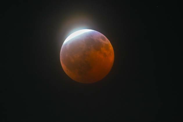 August 27, 2026, San Diego, California, United States: The eclipse is seen over the sky of San Diego..A partial lunar eclipse is seen over San Diego as EarthÃ¢â‚¬â ¢s shadow passes across the full moon, turning much of the moonÃ¢â‚¬â ¢s surface a reddish-orange color. The eclipse reached its maximum at approximately 9:12 p.m., when about 93% of the moon was covered by EarthÃ¢â‚¬â ¢s shadow. San Diego United States - ZUMAs197 20260827_aaa_s197_060 Copyright: xWaixLeexMichaelxHox