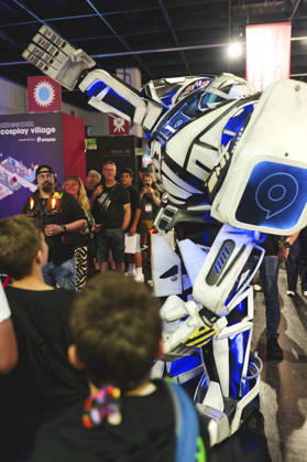 Gamescom-Maskottchen Gamesbot auf der weltgrößten Computerspielmesse Gamescom 2026 in der Koelnmesse. Köln, 27.08.2026