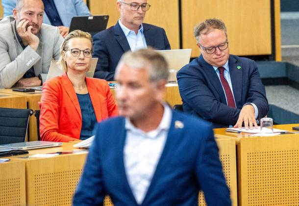 8. THÜRINGER LANDTAG - PLENARSITZUNG ** NUR FÜR REDAKTIONELLE ZWECKE ** EDITORIAL USE ONLY **<p>28 08 2026-Erfurt: Thüringer Landtag 8. Wahlperiode Plenarsitzung Misstrauensvotum der AfD-Fraktion gegen Ministerpräsident Mario Voigt (CDU) im Foto: Ministerpräsident Mario Voigt (CDU), Björn Höcke (AfD), Fraktionsvorsitzender, Katja Wolf (BSW), Thüringer Finanzministerin und Stellvertretende Ministerpräsidentin ( Deutschland Thueringen Erfurt Copyright: SaschaxFromm