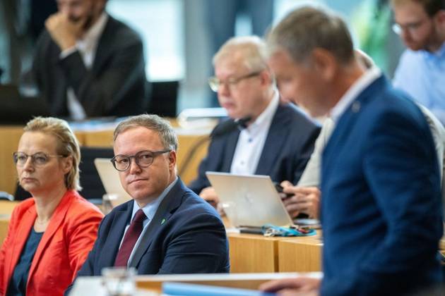 8. THÜRINGER LANDTAG - PLENARSITZUNG ** NUR FÜR REDAKTIONELLE ZWECKE ** EDITORIAL USE ONLY **<p>28 08 2026-Erfurt: Thüringer Landtag 8. Wahlperiode Plenarsitzung Misstrauensvotum der AfD-Fraktion gegen Ministerpräsident Mario Voigt (CDU) im Foto: Ministerpräsident Mario Voigt (CDU), Björn Höcke (AfD), Fraktionsvorsitzender, Katja Wolf (BSW), Thüringer Finanzministerin und Stellvertretende Ministerpräsidentin ( Deutschland Thueringen Erfurt Copyright: SaschaxFromm