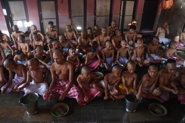 August 28, 2026, Kathmandu, Bagmati, Nepal: On the occasion of Raksha Bandhan and Janai Purnima, observed on the full moon day of the bright fortnight of the Nepali month of Shrawan, young students at PashupatiÃ¢â‚¬â ¢s Veda Vidyashram began their religious rituals and fasting early in the morning after taking a bath...On this day, those who wear the sacred thread traditionally change their Janai, also known as Yagyopavit. For this, they shave their heads the previous day and observe a fast by eating only one meal, maintaining purity. Kathmandu Nepal - ZUMAa308 20260828_znp_a308_001 Copyright: xChandraxBahadurxAlex
