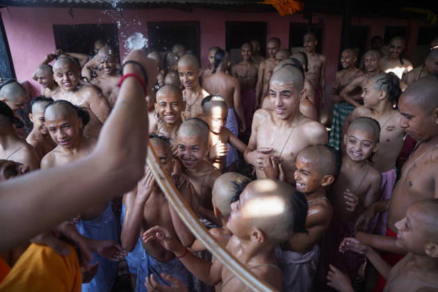 August 28, 2026, Kathmandu, Bagmati, Nepal: On the occasion of Raksha Bandhan and Janai Purnima, observed on the full moon day of the bright fortnight of the Nepali month of Shrawan, young students at PashupatiÃ¢â‚¬â ¢s Veda Vidyashram began their religious rituals and fasting early in the morning after taking a bath...On this day, those who wear the sacred thread traditionally change their Janai, also known as Yagyopavit. For this, they shave their heads the previous day and observe a fast by eating only one meal, maintaining purity. Kathmandu Nepal - ZUMAa308 20260828_znp_a308_008 Copyright: xChandraxBahadurxAlex