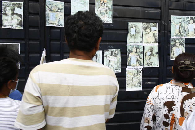 Aftermath of floods in Kathmandu, Nepal - 28 Aug 2026 Photographs of missing people seen displayed outside the hospital as families await information about their loved ones with recovered bodies being kept for identification and post-mortem examinations at Tribhuvan University Teaching Hospital. The flooding destroyed roads, bridges and severely disrupted the movement of people and goods across the country. Police said 469 people have been killed and hundreds remain missing as search and rescue operations continue. Kathmandu Nepal Copyright: xSkandaxGautamx xSOPAxImagesx _58W0715