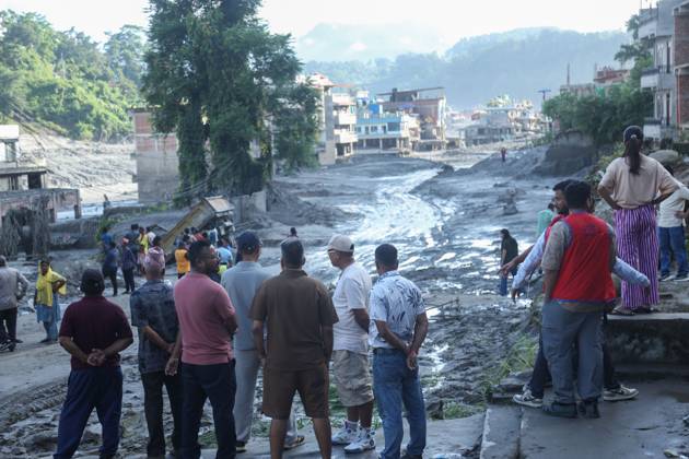 Bhotekoshi Flood Rescue Teams Search for Missing People NUWAKOT, NEPAL AUGUST 28, 2026: A massive flood in the Bhotekoshi River has affected riverbanks and nearby houses in Nuwakot, Nepal, causing widespread damage to homes, roads, bridges and other infrastructure in the area. Many people remain missing, while the figures are still developing. Rescue teams and security personnel are conducting search and rescue operations along the river and affected areas to locate missing people and assist those impacted by the disaster. Nuwakot Nepal Copyright: x xShankarxBhujelx xJNAxPressx