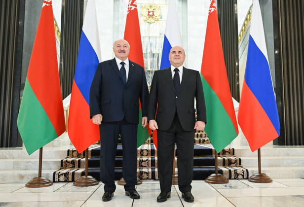 RUSSIA, MOSCOW - AUGUST 28, 2026: Russia s Prime Minister Mikhail Mishustin (R) and Belarus President Alexander Lukashenko pose during a meeting at the House of the Russian Government Moscow Russia  - ZUMAt113 20260828_zaa_t113_260 Copyright: xAlexanderxMiridonovx