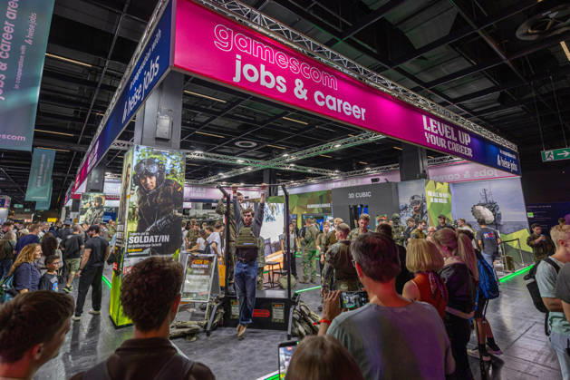 Gamescom 2026 in Köln - 28.08.26 Stand der Bundeswehr - Die gamescom 2026, das weltgrößte Event für interaktive Unterhaltung, findet vom 26. bis 30. August 2026 auf dem Gelände der Koelnmesse in Köln statt. Köln Deutz Nordrhein-Westfalen Deutschland Copyright: xMarcxJohnx