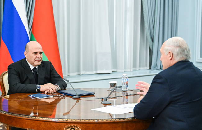 RUSSIA, MOSCOW - AUGUST 28, 2026: Russia s Prime Minister Mikhail Mishustin (L) and Belarus President Alexander Lukashenko hold a meeting at the House of the Russian Government Moscow Russia  - ZUMAt113 20260828_zaa_t113_308 Copyright: xAlexanderxMiridonovx