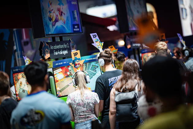 Gamescom 2026 in Köln Blick auf die Ausstellungsflächen in den Kölner Messehallen;Gamescom 2026 in Köln nach Eigenaussage weltgrößte Messe für Computer- und Videospiele, gemessen an Ausstellungsfläche und Besucheranzahl, Köln Nordrhein-Westfalen Deutschland Messegelände