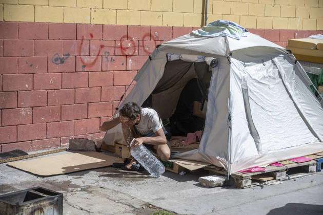 Daily Life for Migrants in the El Tarajal Industrial Park A migrant lives in a tent in the El Tarajal Industrial Park on August 28, 2026, in Ceuta, Spain. Ceuta has announced plans to renovate the six industrial warehouses in the El Tarajal industrial park in order to transform them into a reception center. The project includes the installation of restrooms, kitchens, bedrooms, and other facilities. Depending on the condition of each warehouse, the project will also require the replacement of roofs, painting, and other repairs. AUGUST 28, 2026 MIGRATION CRISIS Ceuta, Spain Copyright: xMarcosxMorenox 7736112